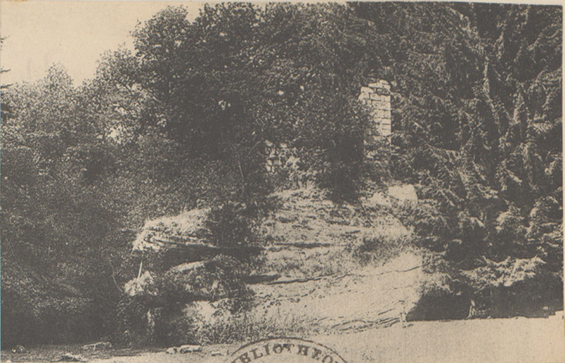 Carte postale ancienne Carte postale, Thuillières, Rocher de Chèvre-Roche