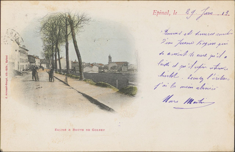 Carte postale ancienne Carte postale, Eglise et Route de Golbey
