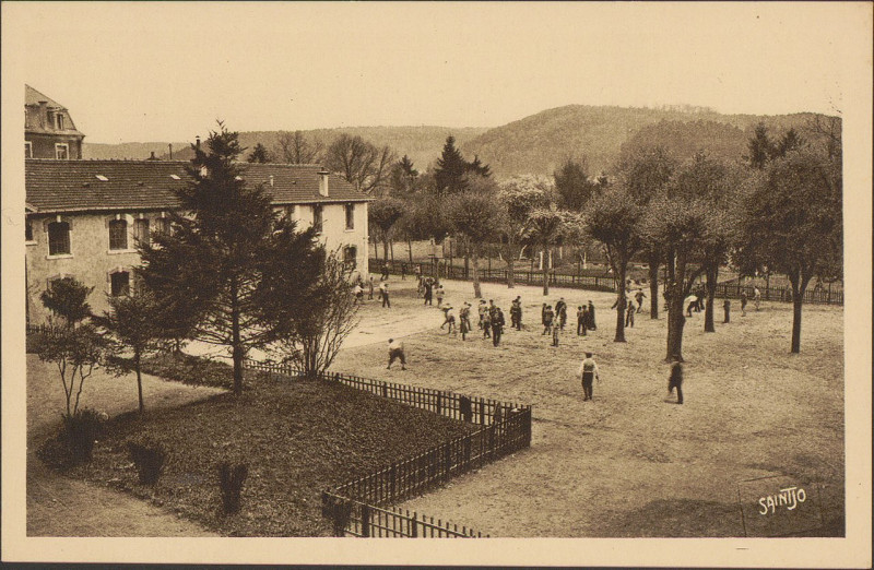 Carte postale ancienne Carte postale, Epinal, Institution St-Joseph, Récréation