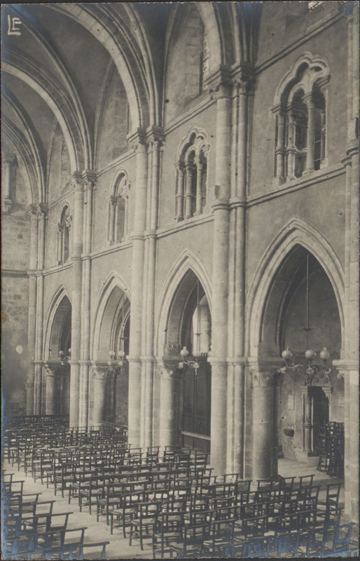 Carte postale ancienne Carte postale, Epinal, Intérieur de l'Eglise Saint-Maurice 6