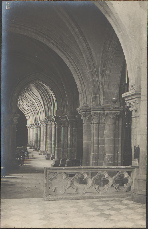 Carte postale ancienne Carte postale, Epinal, Intérieur de l'Eglise Saint-Maurice 8