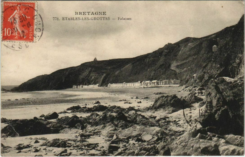 Carte postale ancienne Etables-sur-Mer Etables-sur-Grottes - Falaises