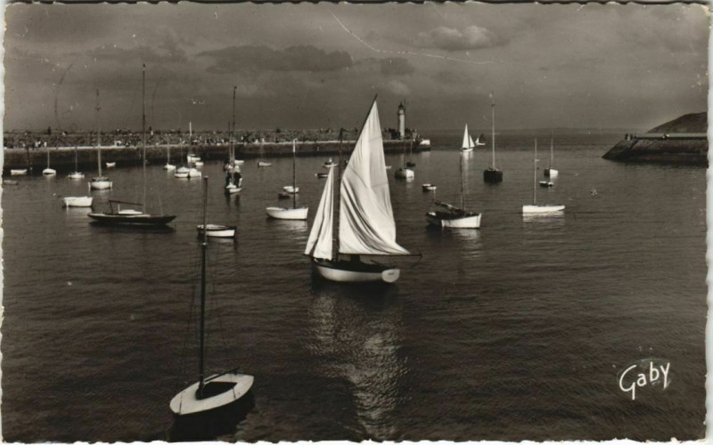 Carte postale ancienne Binic La Jetee