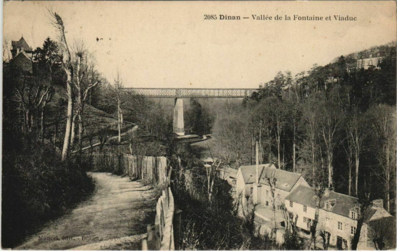 Carte postale ancienne Dinan Vallee de la Fontaine et Viaduc à Dinan