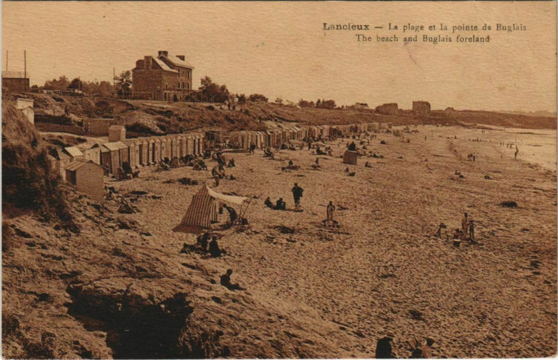 Carte postale ancienne Lancieux La Plage et la Pointe de Buglais à Lancieux