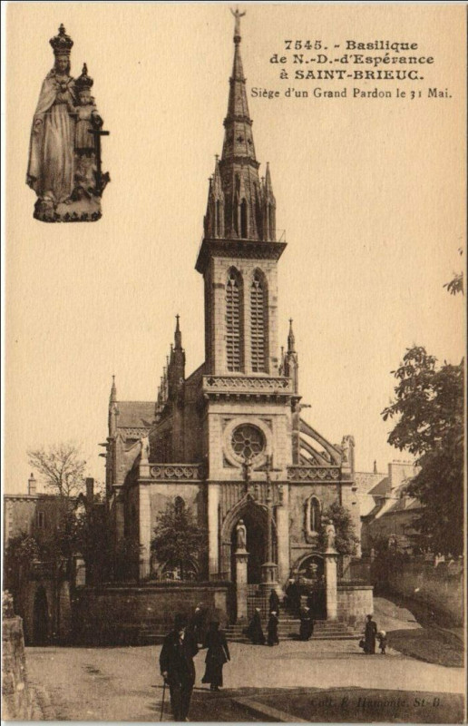 Carte postale ancienne Saint-Brieuc Basilique de Notre-Dame-d'Esperance à Saint-Brieuc