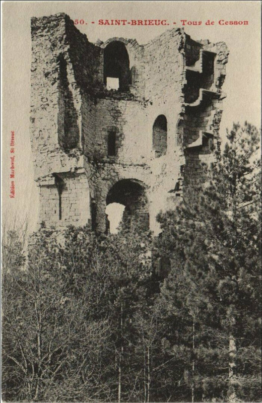 Carte postale ancienne Saint-Brieuc Tour de Cesson à Saint-Brieuc