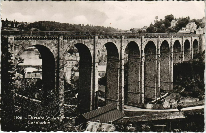 Carte postale ancienne Dinan Le Viaduc à Dinan