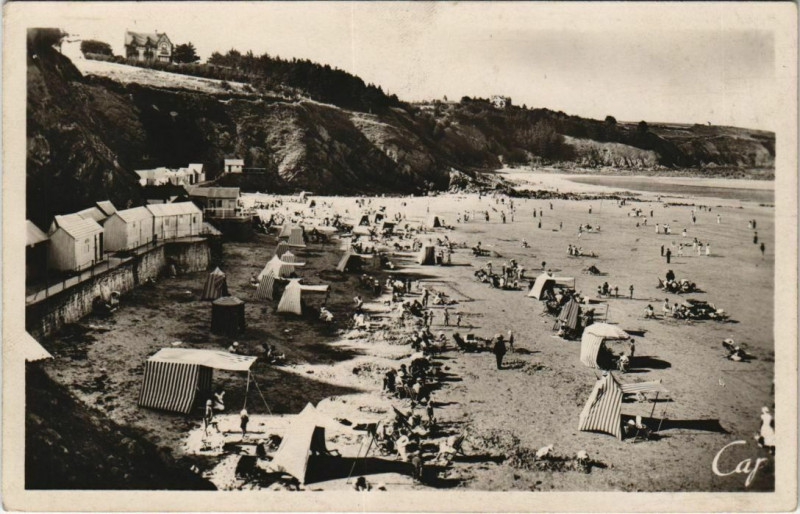 Carte postale ancienne Binic La Plage de l'Avant Port