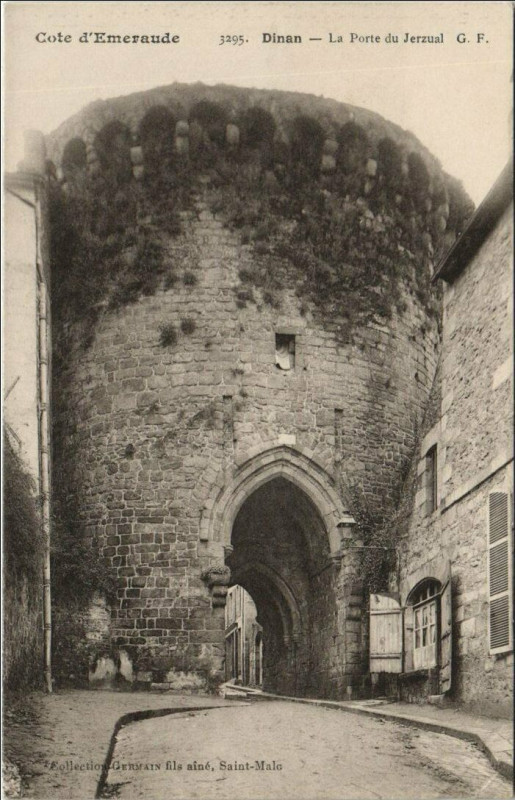 Carte postale ancienne Dinan La Porte du Jerzual à Dinan