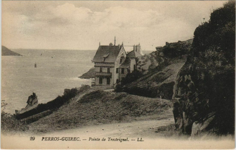 Carte postale ancienne Perros-Guirec Pointe de Trestrignel à Perros-Guirec