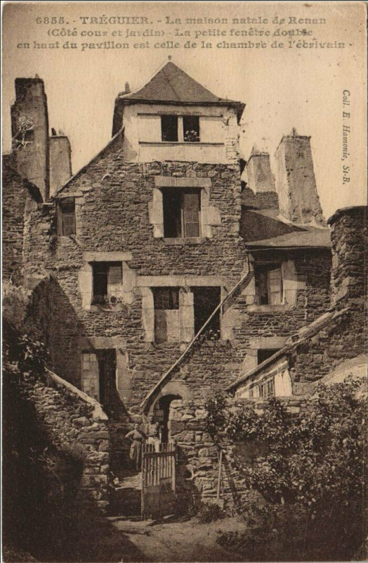 Carte postale ancienne Treguier La Maison Natale de Renan