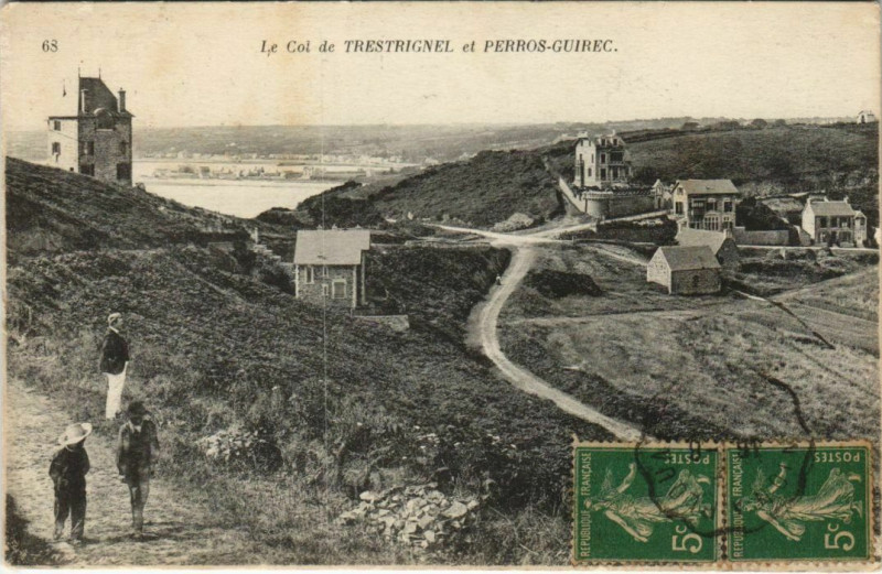 Carte postale ancienne Perros-Guirec Le Col de Trestrignel et Perros-Guirec à Perros-Guirec