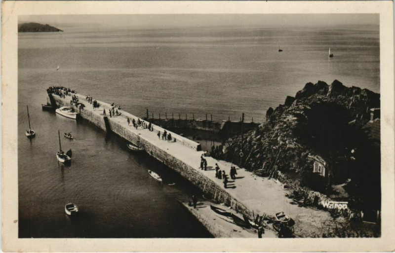Carte postale ancienne Le Val-Andre La Digue de Piegu