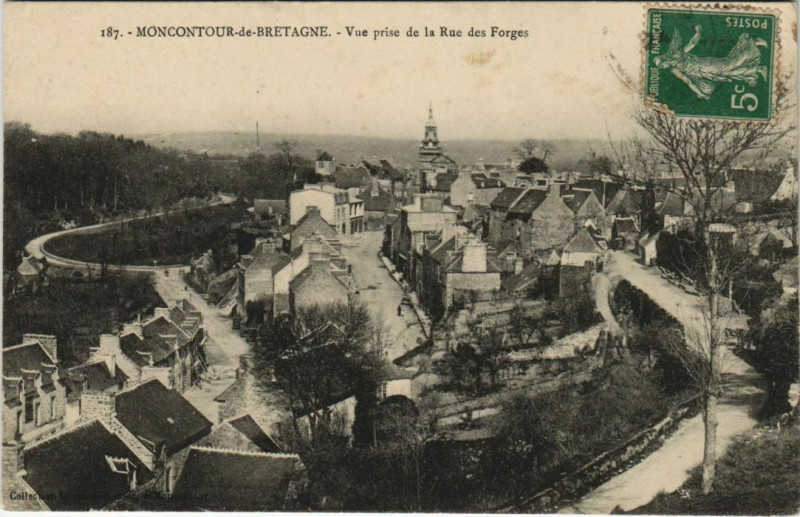 Carte postale ancienne Moncontour-de-Bretagne Vue prise de la Rue des Forges à Moncontour