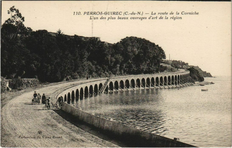Carte postale ancienne Perros-Guirec La Route de la Corniche à Perros-Guirec