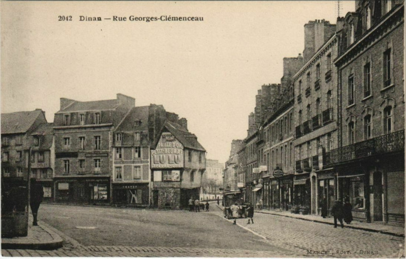 Carte postale ancienne Dinan Rue Gorges-Clemenceau à Dinan