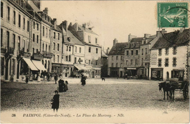 Carte postale ancienne Paimpol La Place du Martray à Paimpol
