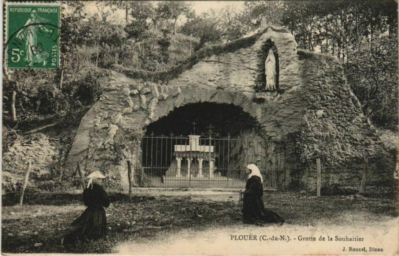 Carte postale ancienne Plouer Grotte de la Souhaitier