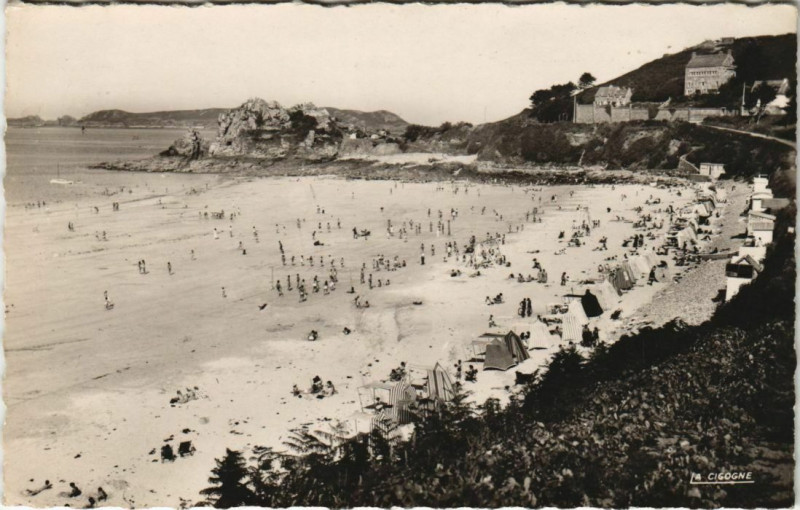 Carte postale ancienne Perros-Guirec La Plage de Trestrignel à Perros-Guirec