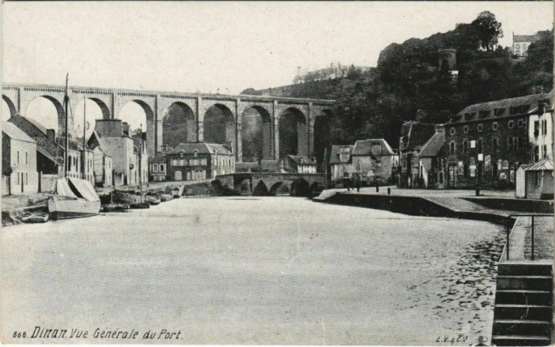 Carte postale ancienne Dinan Vue Generale du Port à Dinan