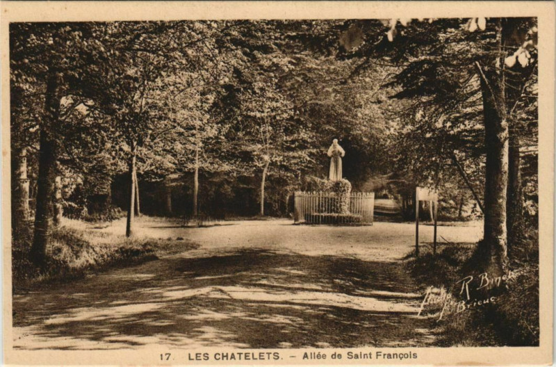 Carte postale ancienne Les Chatelets - Allee de Saint Francois