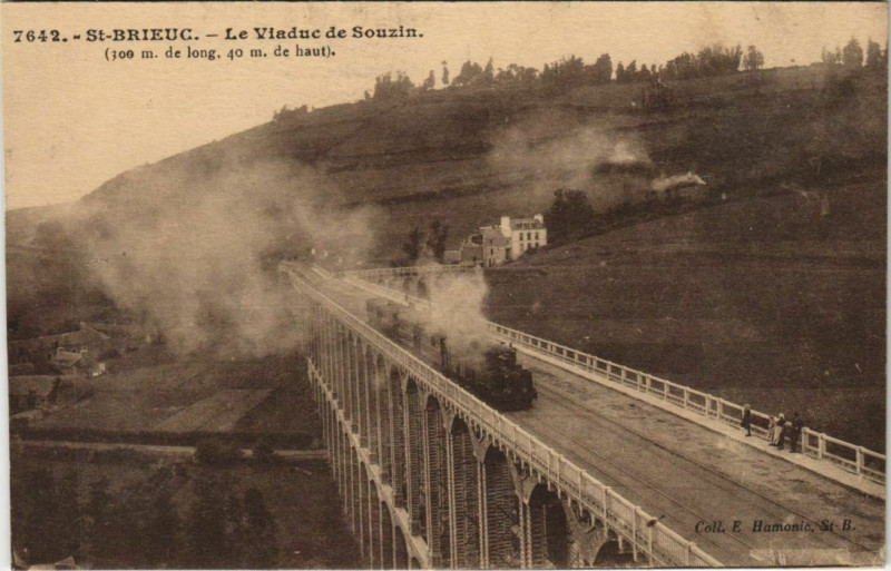 Carte postale ancienne Saint-Brieuc Le Viaduc du Souzin à Saint-Brieuc