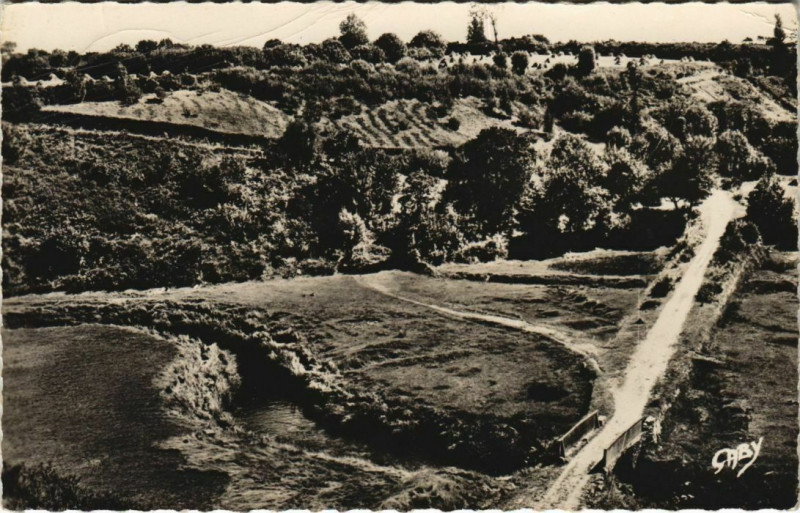 Carte postale ancienne Plestin-les-Greves Vallee du Douron