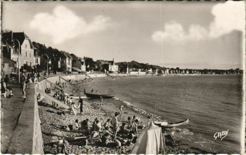 Carte postale ancienne Le Val-Andre Vue Generale de la Plage