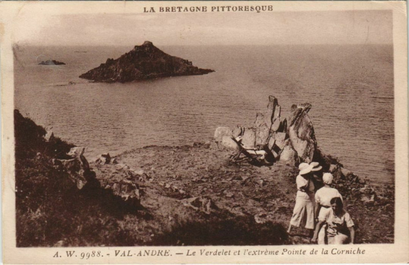 Carte postale ancienne Le Val-Andre Le Verdelet et l'Extreme Pointe de la Corniche