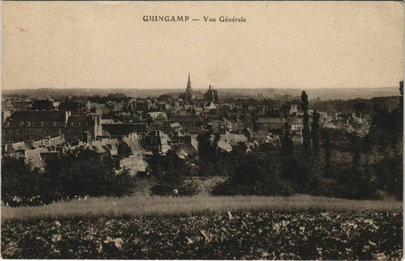 Carte postale ancienne Guingamp Vue Generale à Guingamp
