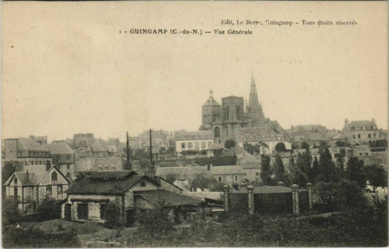 Carte postale ancienne Guingamp Vue Generale à Guingamp