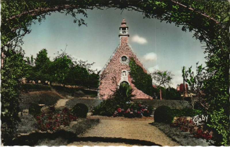 Carte postale ancienne Pordic-les-Rosaires Les-Rosaires Chapelle Notre-Dame des Roseires à Pordic
