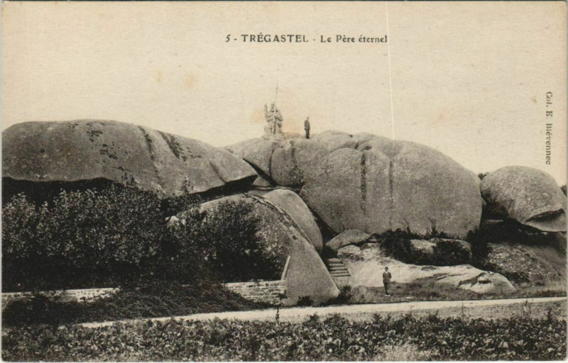Carte postale ancienne Tregastel La Pere Eternel