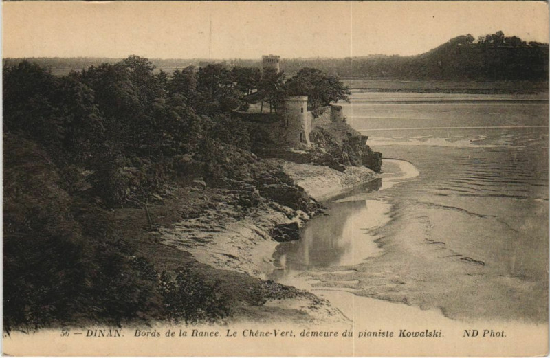 Carte postale ancienne Dinan Bords de la Rance - Le Chene-Vert à Dinan