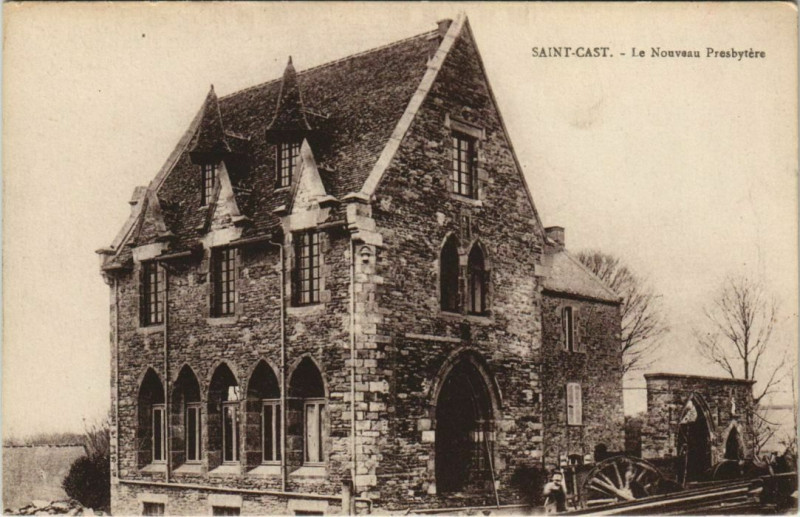Carte postale ancienne Saint-Cast Le Nouveau Presbytere