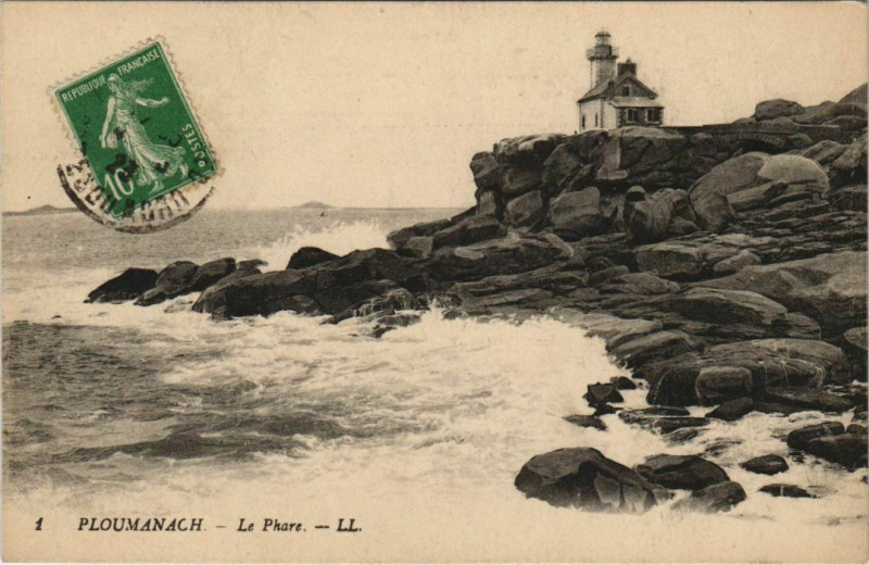 Carte postale ancienne Ploumanach Le Phare