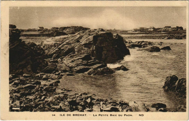 Carte postale ancienne Ile-de-Brehat La Petite Baie du Paon