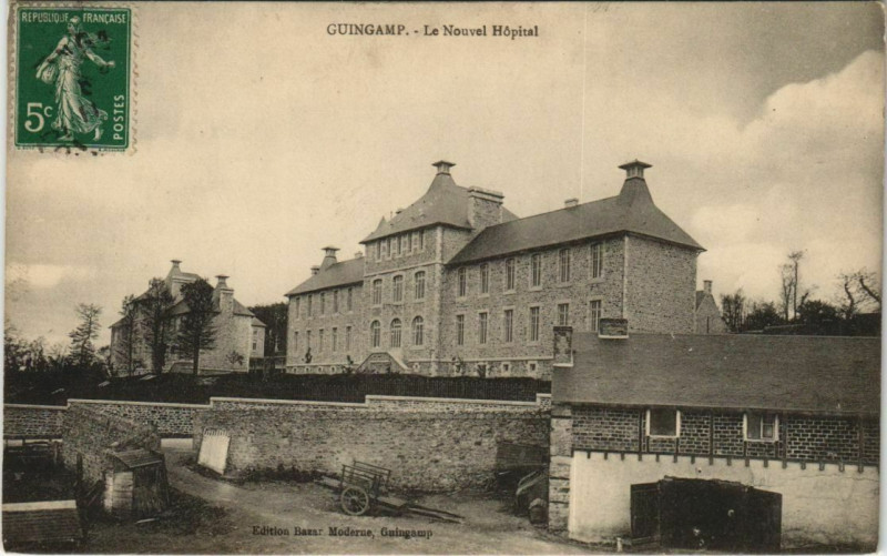 Carte postale ancienne Guingamp Le Nouvel Hopital à Guingamp