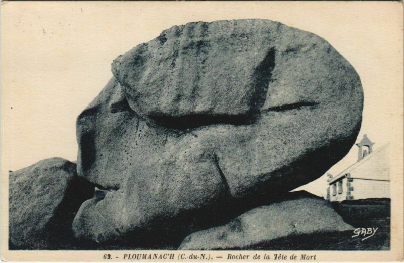 Carte postale ancienne Ploumanach Rocher de la Tete de Mort