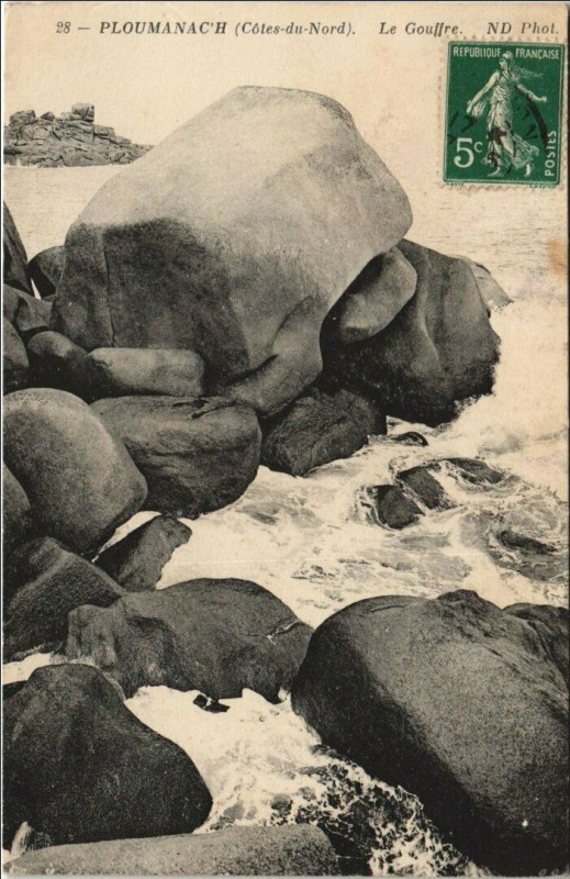Carte postale ancienne Ploumanach Le Gouffre