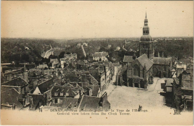 Carte postale ancienne Dinan Vue Generale prise de la Tour de l'Horloge à Dinan