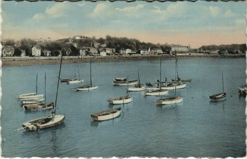 Carte postale ancienne Le Val-Andre La Plage Vue du Port