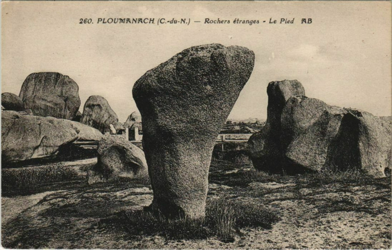 Carte postale ancienne Ploumanach Rochers Etranges - Le Pied