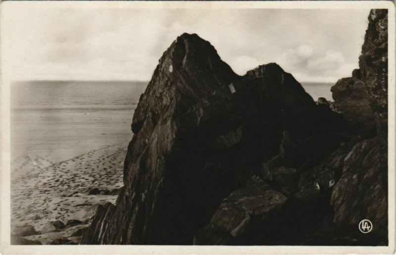 Carte postale ancienne Saint-Cast Plage de Pen-Guen - Etude de Roc
