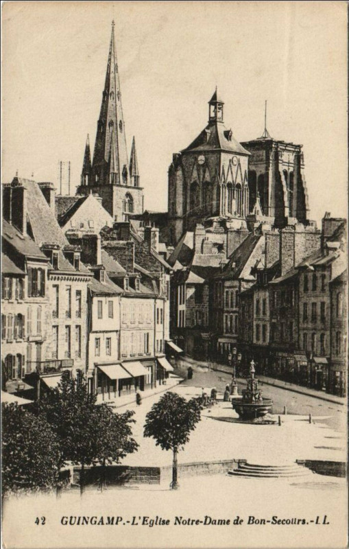 Carte postale ancienne Guingamp L'Eglise Notre-Dame de Bon-Secours à Guingamp