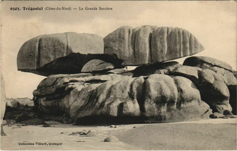 Carte postale ancienne Tregastel La Grande Sorciere