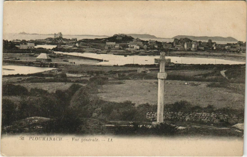 Carte postale ancienne Ploumanach Vue Generale