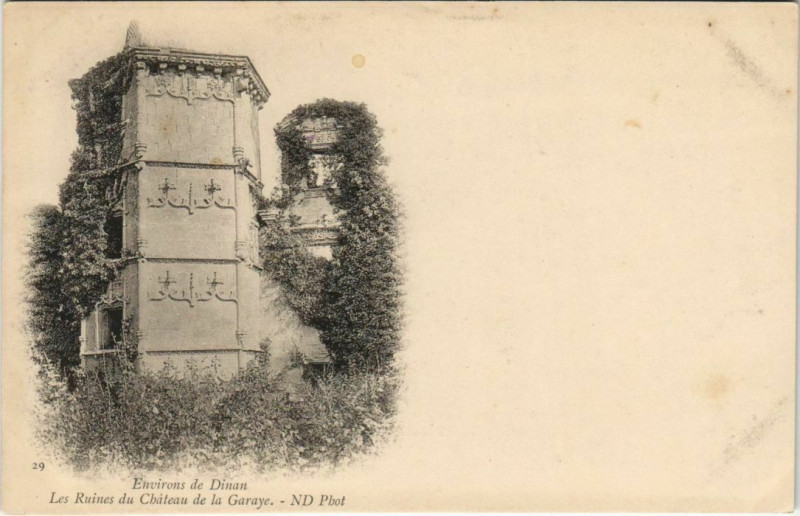 Carte postale ancienne Env.de Dinan Les Ruines du Chateau France à Dinan