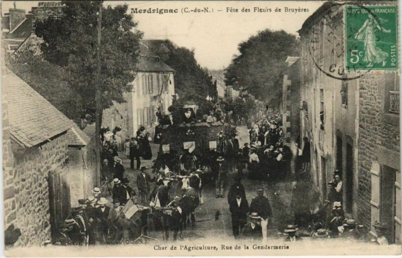 Carte postale ancienne Merdrignac Fete des Fleurs de Bruyeres France à Merdrignac